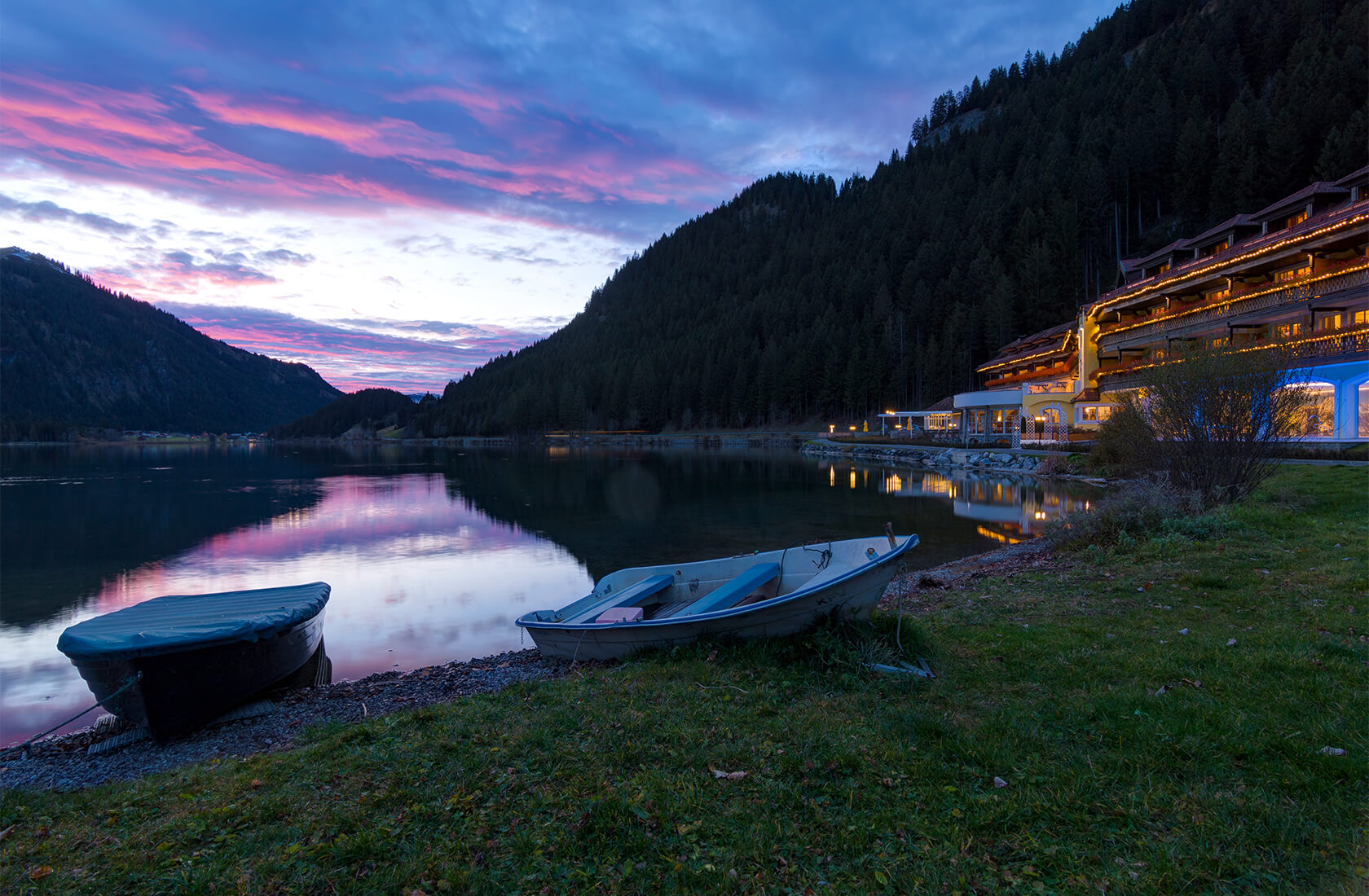 Urlaub am See mit Wassersport und Bootsverleih am Haldensee in Tirol