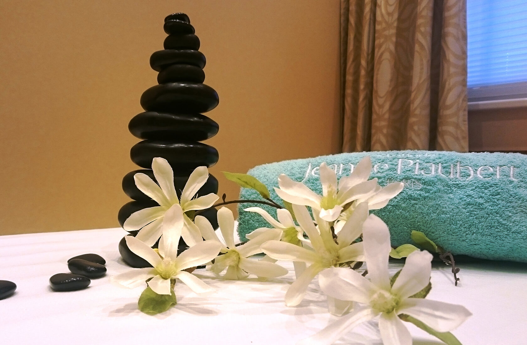 Hot Stone Massage ab 79EUR