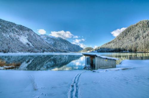 Stille Zeit am SEE – Abschalten und Kraft tanken – Hotel Via Salina